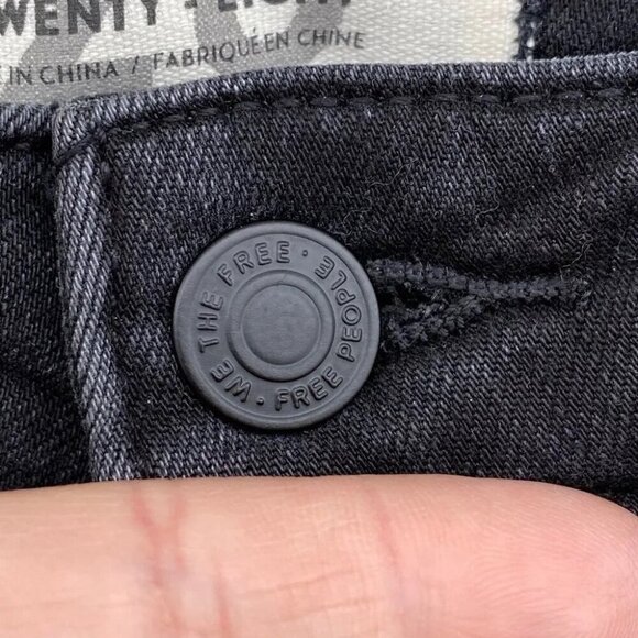 We the free skinny jeans size 28 curvy - Picture 4 of 12